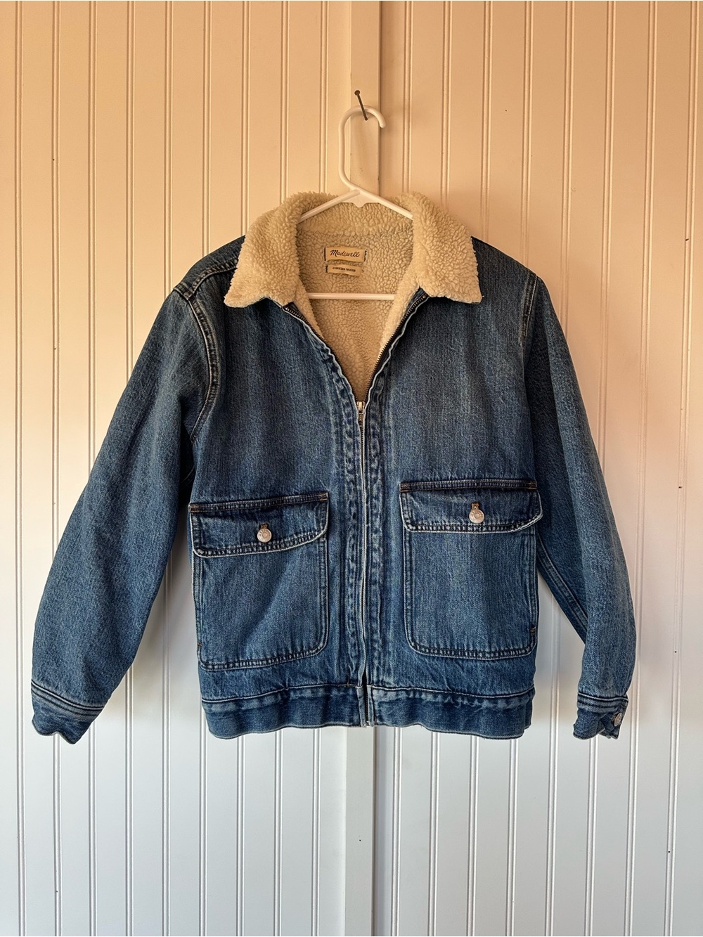 Madewell Women’s Oversized Trucker Blue Denim Jacket with Cream Sherpa Lining
